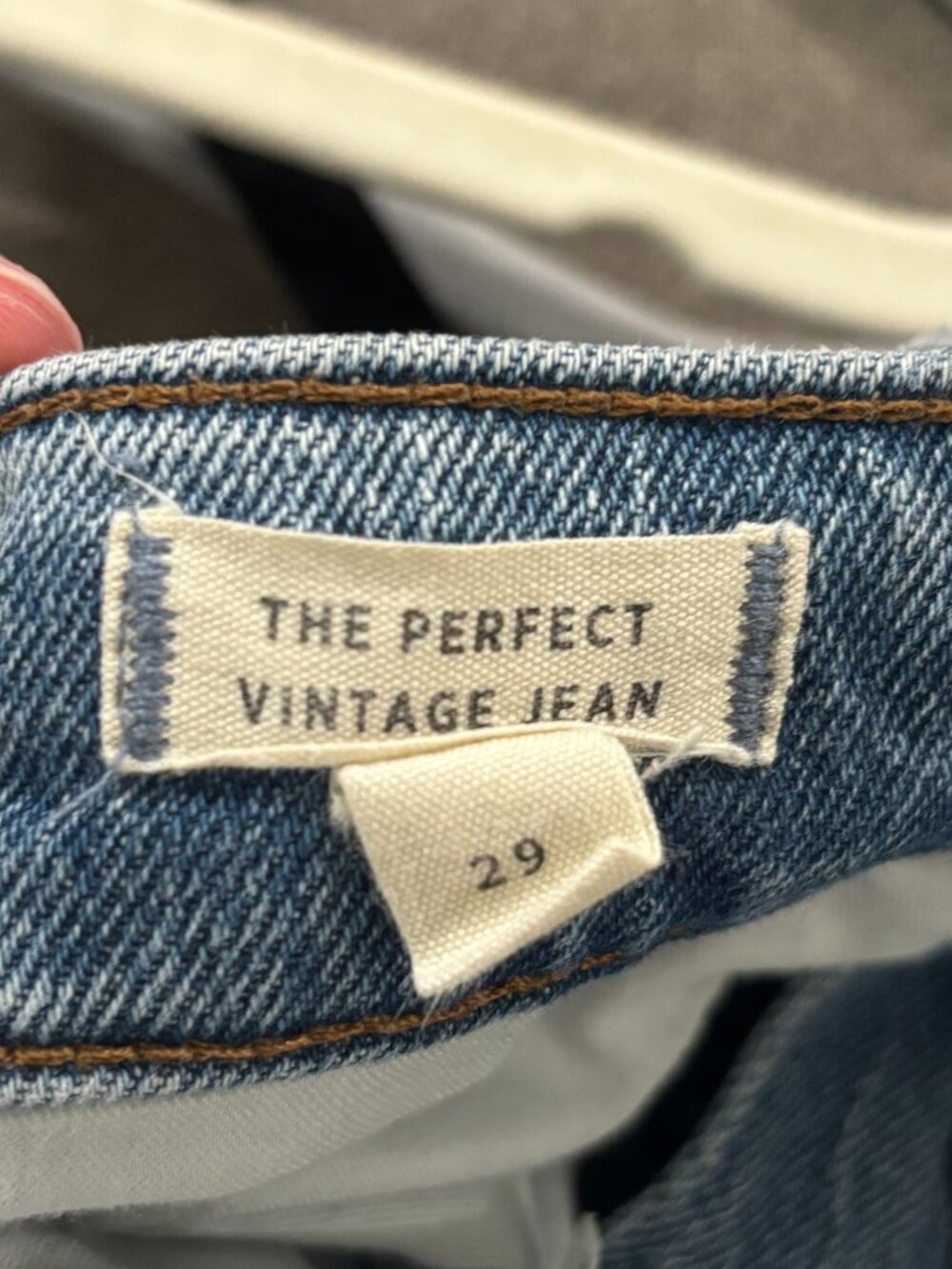 Madewell The Perfect Vintage Jean with Raw Hem (Size 29) - Picture 3 of 5